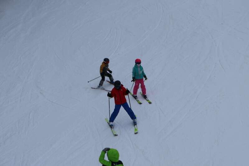 Montreal: Guided Skiing in Quebec Forests - Timing, breaks, and staying warm when food isn’t included