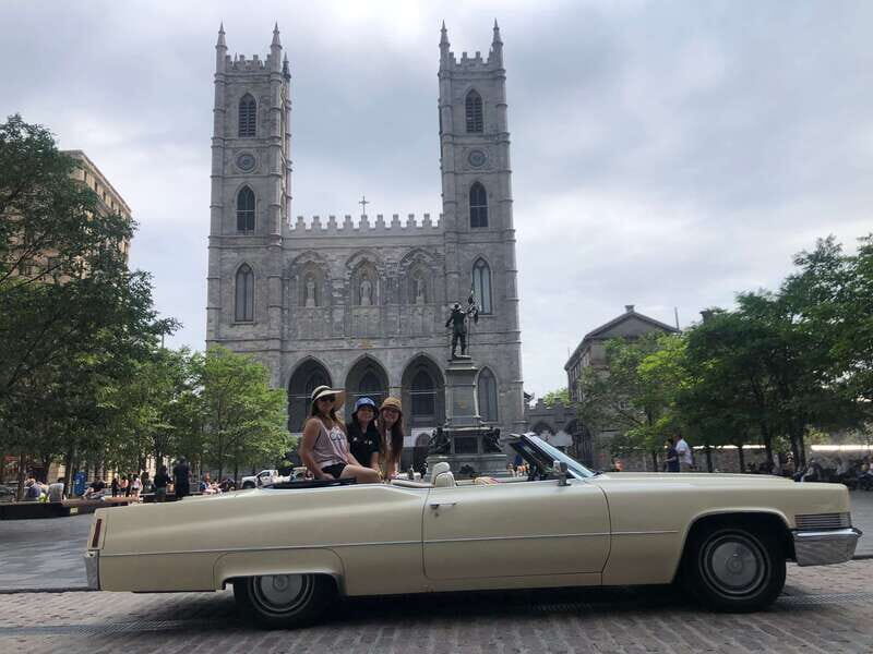 Montréal: Guided Tour in Vintage Convertible Cadillac - The 3-hour full circuit: Mount Royal’s lookout plus skyline views
