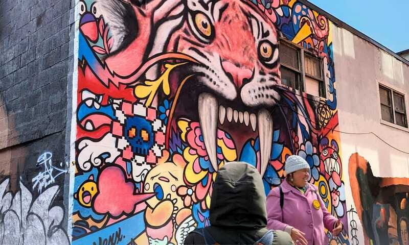 Montreal: Guided Walking Tour of Montreal's Murals - Rain-or-shine viewing: how to stay comfortable on a wall-hunting route
