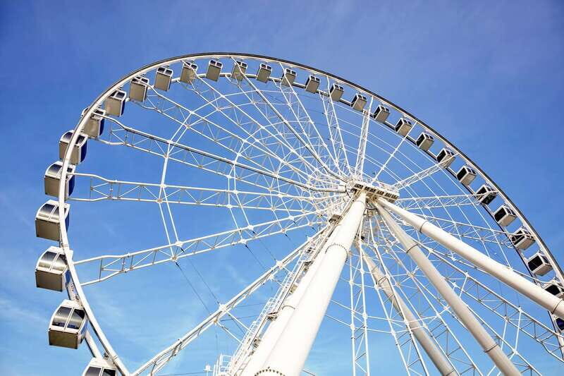 Montreal: La Grande Roue de Montréal Entry Ticket - The gondola experience: AC, heat, clear glass, and your own space vibe