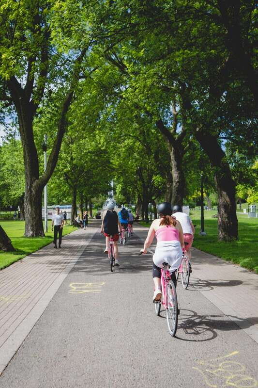 Montreal: Non Touristy Pink Bike Tour - Your guide sets the tone: Chris, Félix, Rufus, and the two-language rhythm