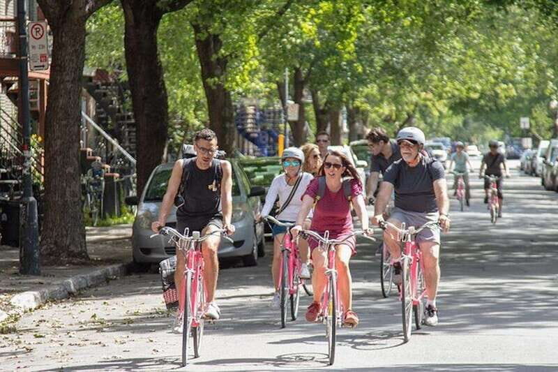 Montreal: Non Touristy Pink Bike Tour - Lunch on a bike tour: a smart break, not an afterthought