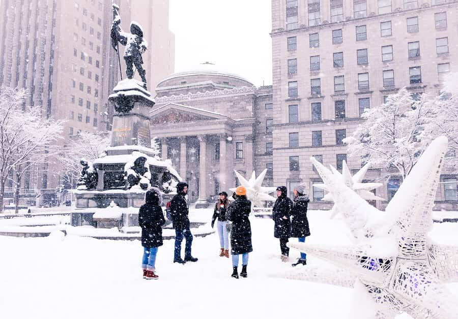 Montreal: Old Montreal Wintertime Express Walking Tour - Finding the Start at Marché Saint Laurent on Place d’Armes