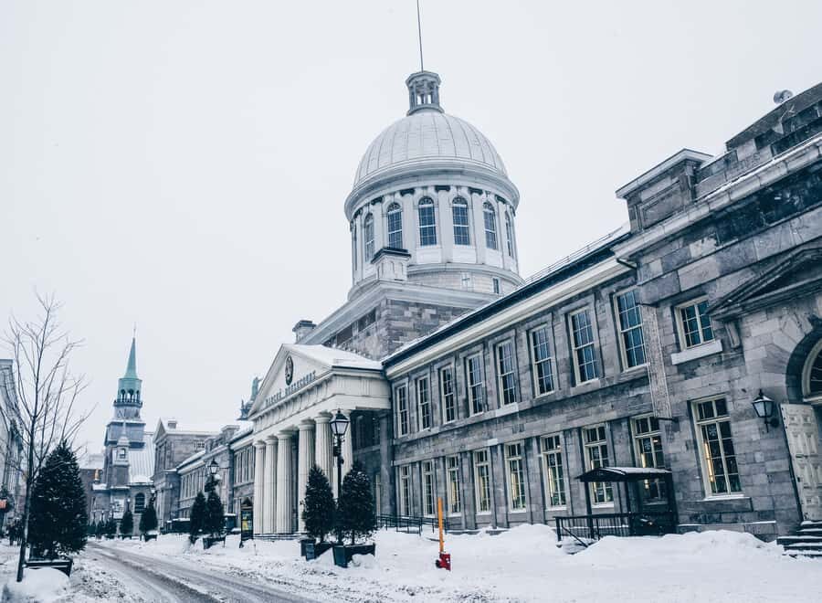 Montreal: Old Montreal Wintertime Express Walking Tour - Price and Value: What $24 Buys You in a 90-Minute Slot