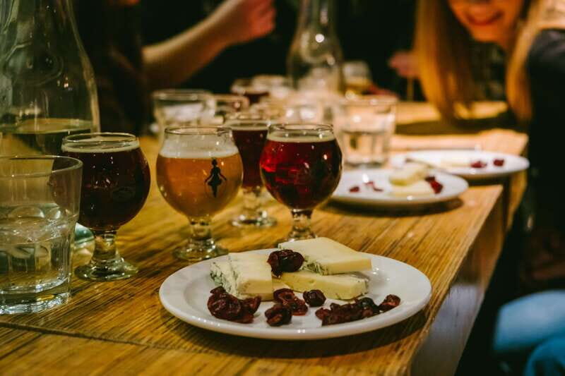Montreal Old Port: Craft Brewery and Beer Tasting Tour - Start at BreWskey Taproom: your tasting crawl begins fast