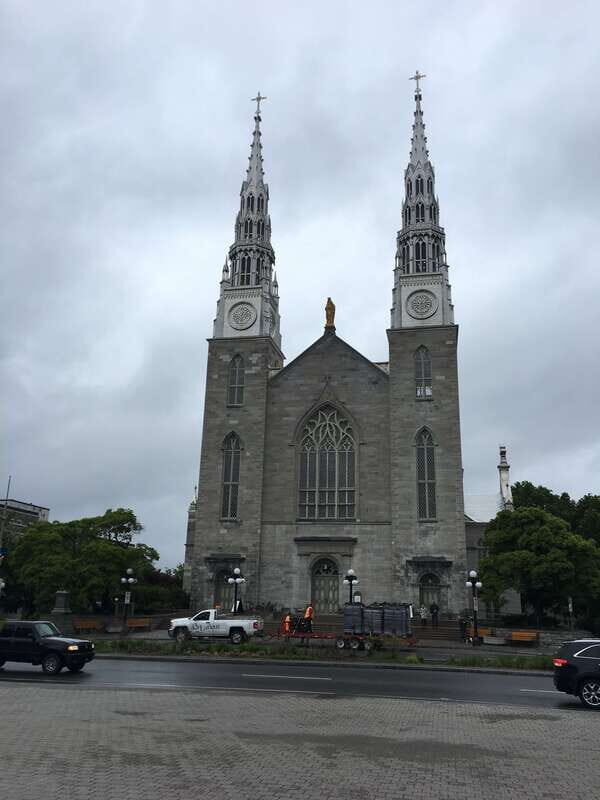 Montreal: Private Day Tour to Ottawa - Parks and viewpoint time: a quieter side of Ottawa