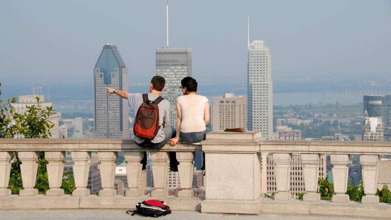 Montreal: Private Highlights & Hidden Gems Tour with a Local - Plateau and Mile End: boho boutiques and a more laid-back side