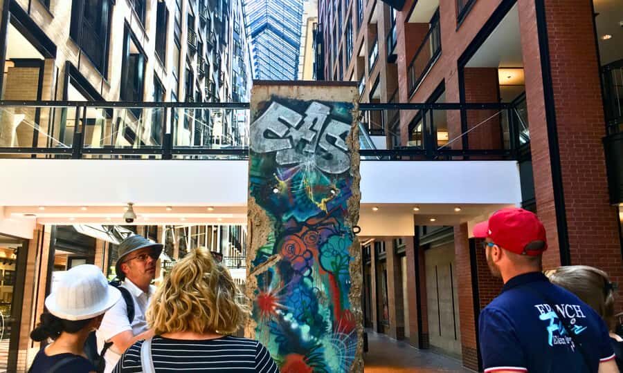Montreal: Private Walking Tour of Downtown & Underground - How to Think About the Route: Downtown Above, Links Below