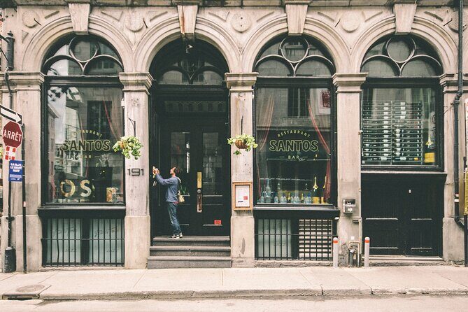 Montreal Scavenger Hunt and Highlights Self Guided Audio Tour - Where to Take Breaks: Victoria Square and the Old Port