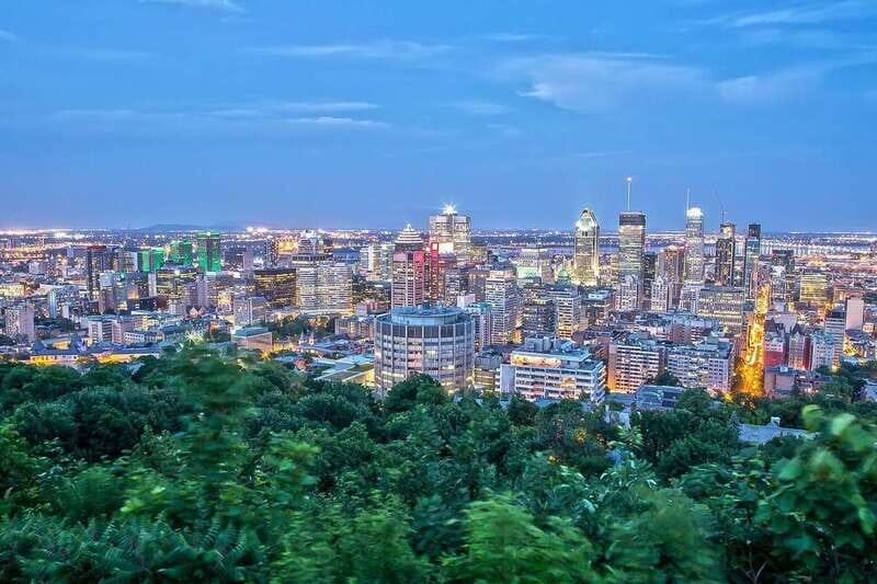 Montreal: Small Group Night Tour with La Grande Roue Entry - Old Montreal after dark: waterfront views and real street context