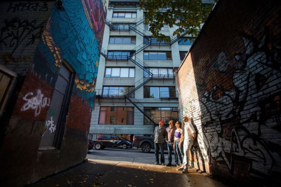 Montreal: Street Art & Mural 2-Hour Guided Walking Tour - Where to grab a snack before or after