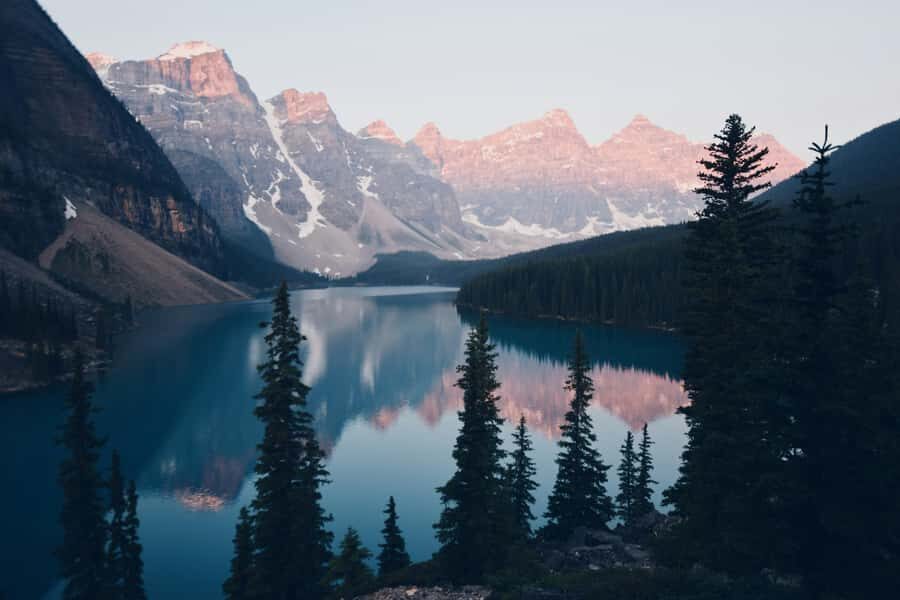 Moraine Lake 1.5hr & Lake Louise Shuttle from Canmore/Banff - Who this half-day tour suits best