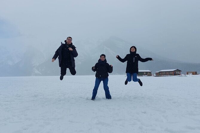 Moraine Lake - Banff Private Tour for groups - The Guide’s Mountain Stories: Why That Last Stop Matters