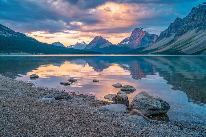 Moraine Lake, Lake Louise, and Lake Minnewanka Banff sunset Tour - Key things to know before you go