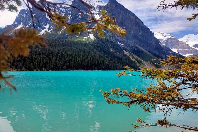 Moraine Lake, Lake Louise, Johnston Canyon, Bow Falls, Banff Town - Group size, timing, and why comfort can vary
