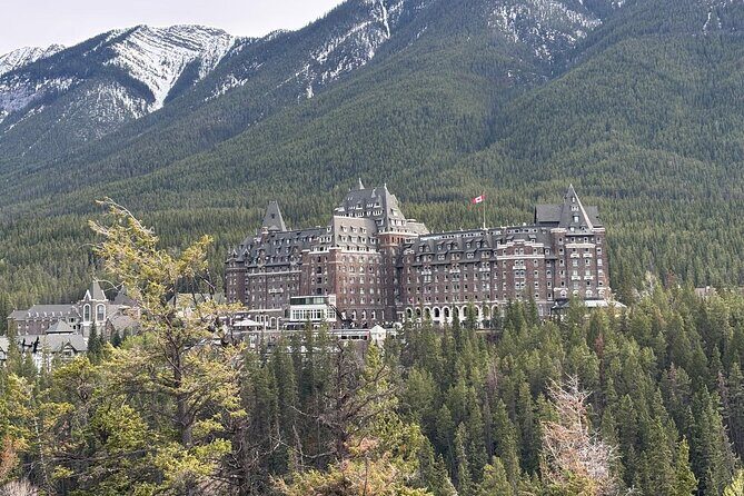 Moraine Lake & Louise & Banff Day Tour From Calgary-Canmore-Banff - Johnston Canyon catwalks: waterfalls in motion, ice when it freezes