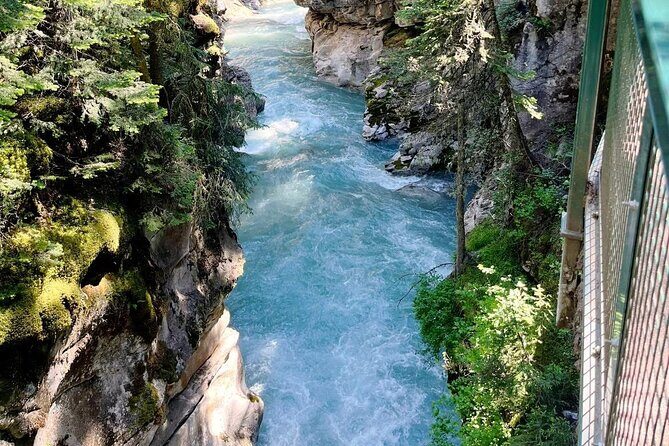 Moraine Lake, Louise, Emerald Lake, Johnston Canyon, Banff Town - Quick Highlights From This Rockies Day Trip