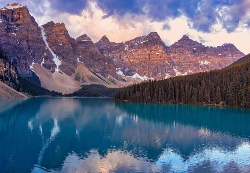 Moraine Lake Sunrise & Lake Louise from Calgary/Canmore/Banf - Moraine Lake Morning With a Small Group (and a Warm Drink)