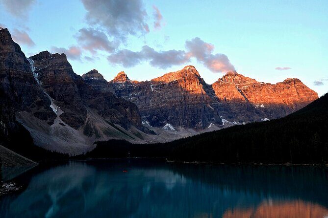 Moraine Lake Sunrise(2.5hrs)&Lake Louise(2hrs) from Canmore/Banff - The 3:00–5:00 AM reality check (and what to wear)
