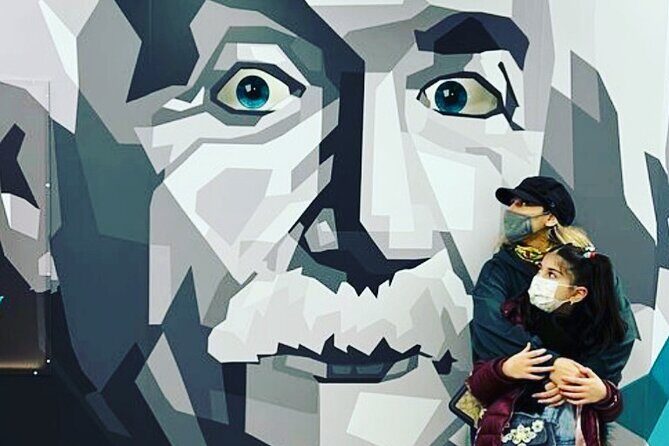 Museum of Illusions Montreal - 70+ Illusions to Explore - The chair and other crowd-pleasers: what to expect from the exhibits