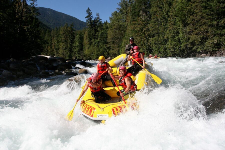 Nahatlatch River Rafting - 24 Amazing Rapids - The rafting run: how the timing and rhythm usually work