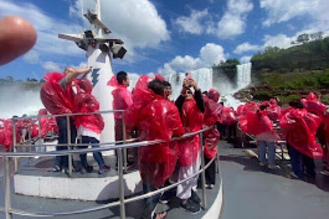 Niagara Falls Canada Walking Tour With Boat Cruise - Why this Niagara Falls walk-and-boat combo is such a smart use of time