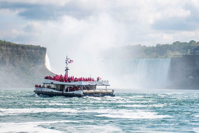 Niagara Falls Canada Walking Tour With Boat Cruise - Guide quality, photo help, and why Asif’s name shows up often