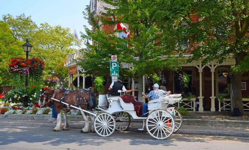 Niagara Falls: Canada with a Portuguese-speaking guide - Niagara-on-the-Lake: Elegant Town Energy, Not Just Tourism