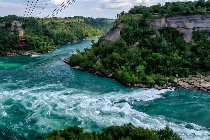 Niagara Falls Day Tour, Boat Cruise and Journey Behind the Falls - Journey Behind the Falls: the photo stop with a big payoff