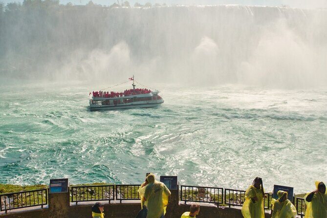 Niagara Falls Day Tour from Toronto with optional boat ride - Toronto to Niagara: what the ride gives you (and what it doesn’t)
