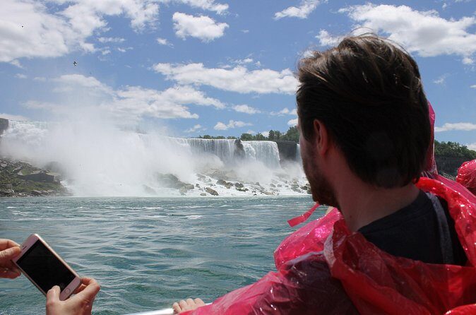 Niagara Falls Day Tour from Toronto with Wine Tasting - Group Size and Tour Pace: How to Avoid Feeling Rushed