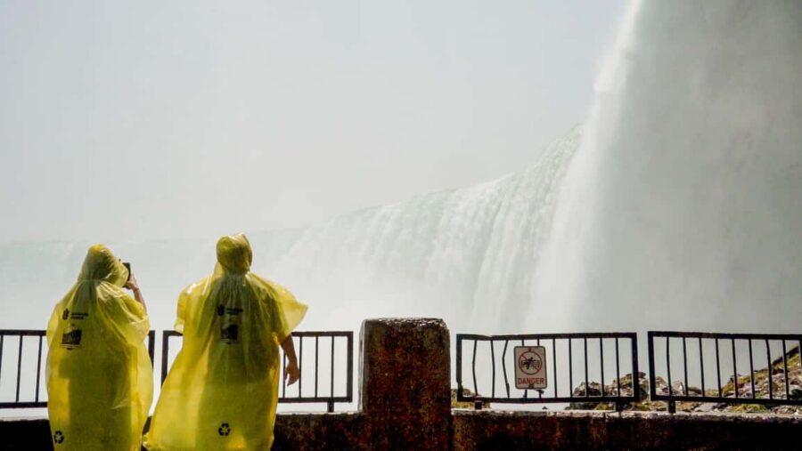 Niagara Falls: Feel the Mist Walking Tour - Skylon Tower Start: A Quick Orientation Before the Noise