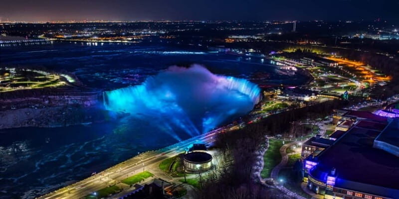 Niagara Falls: Guided Night Tour w/ Dinner & Hotel Transfer - Historic walkway and the inclined railway: where the walking fits