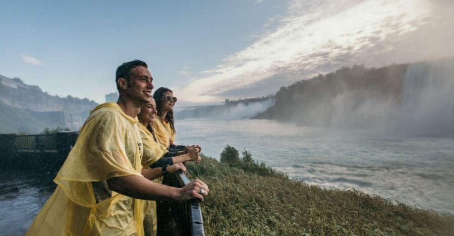 Niagara Falls Scenic Day Tour from Toronto Airport Pickup - 3 Hours at Niagara Falls: Canadian Horseshoe Views and Best Photo Timing