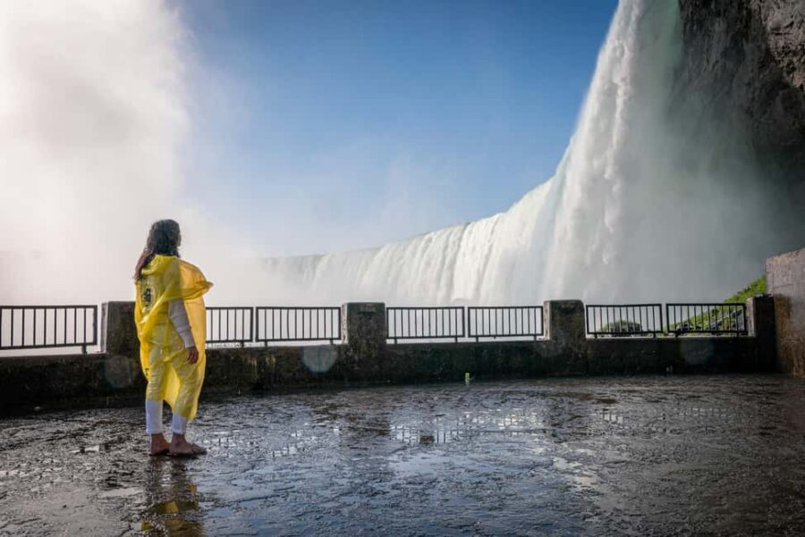 Niagara Falls Tour with Skip the Line Cruise & Maple Tasting - Skip-the-line water power: cruise time or Journey Behind the Falls