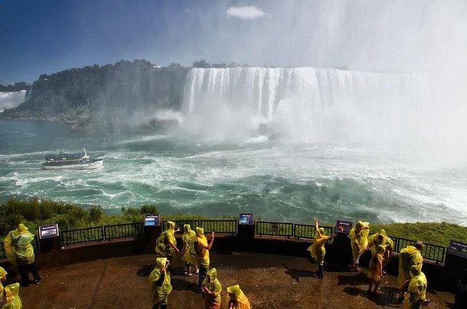 Niagara Falls VIP Private Tour Minimum 2 Guests - Floral Clock: a quick picture stop with real detail