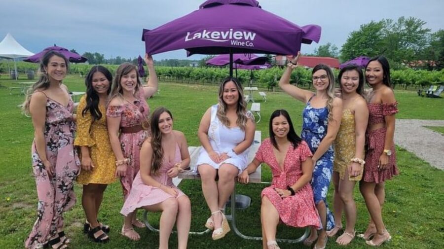 Niagara-on-the-Lake: Bicycle Tour with Wine Tasting - Winery Stop Two: More Variety, Less Guesswork