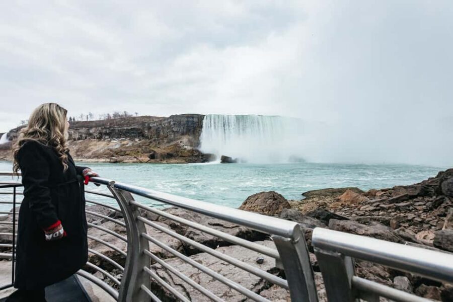 Niagara Parks: Power Pass + Falls Incline Railway - Nighttime experience with Currents: illuminated Falls plus flexible show timing