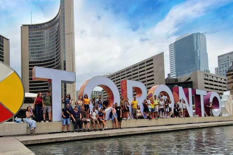 NYC: Niagara Falls, Toronto, Philadelphia & DC 5-Day Tour - Philadelphia to Lancaster: Liberty Bell landmarks and the Amish buggy ride pace