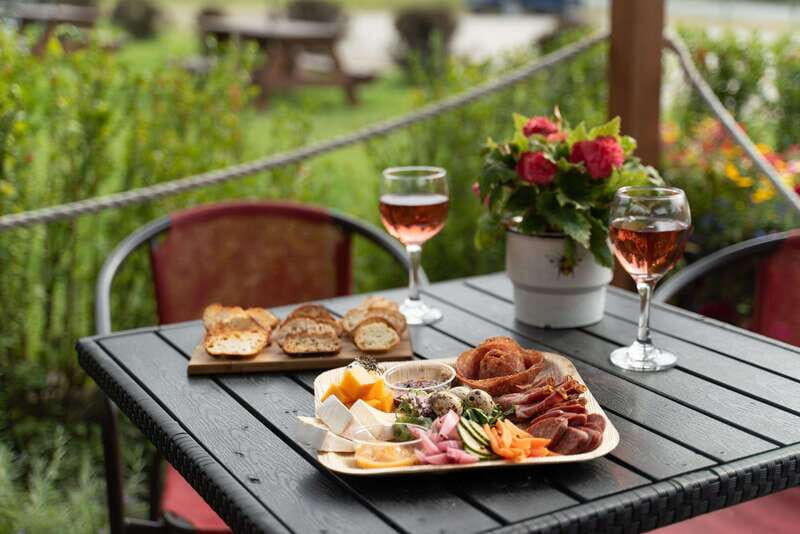 Okanagan Bee Tour, Wine Tasting and Lunch at Kelowna Winery - Price and value: where the $50 really goes