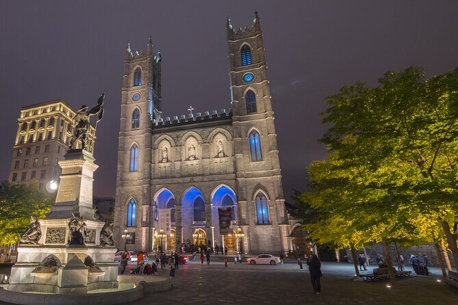 Old Montreal at Twilight Walking Tour Semi-Private - Glow at Notre-Dame Basilica (and what not to miss)