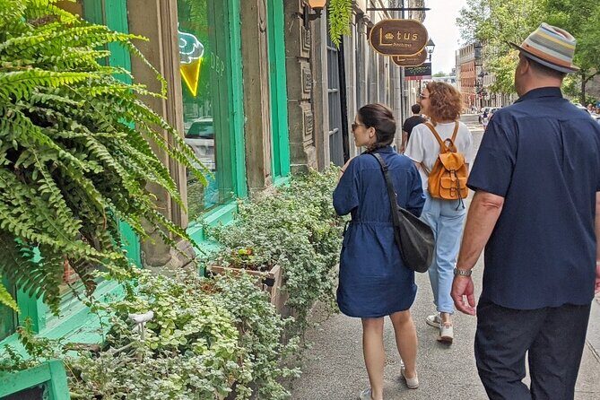 Old Montreal: Private History Walking Tour with Tastings - Walking pace, comfort, and photo breaks that matter