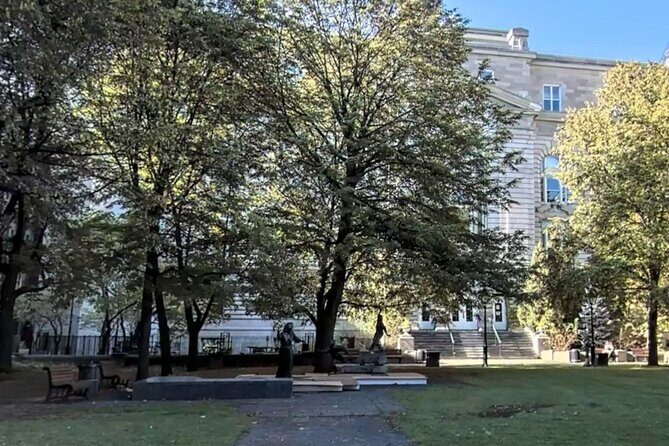 Old Montreal: Self-Guided Tour from Place D‘Armes to Old Port - Bonsecours Market: From Institutions to Retail Space