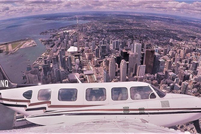 One hour Aerial Tour of Toronto and Niagara Falls with iflyTOTO - Boarding a tiny plane: the part that shapes your expectations