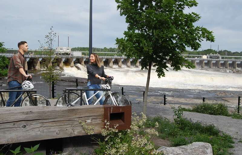 Ottawa 200th Anniversary Guided Bike Tour - Ottawa River Photo Stop: Big Views With Minimal Fuss