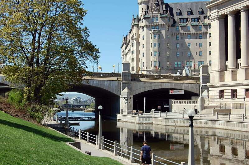 Ottawa: 4-Hour Bike Rental - Price check: $29 for four hours of canal riding (what makes it feel fair)