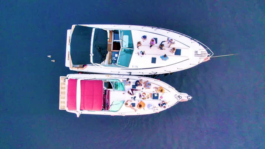 Ottawa: Downtown Yacht Cruise - Thur-Sun - 6 PM to 7 PM - Why a 6 PM Ottawa Yacht Cruise Feels Like a Floating Sunset Lounge