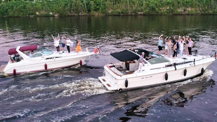 Ottawa: Downtown Yacht Cruise - Thur-Sun - 6 PM to 7 PM - Your Yacht Setup: Small Group Comfort and a No-Narration Style