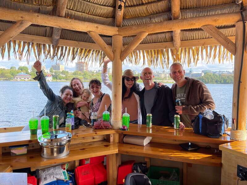 Ottawa: Floating Tiki Bar Cruise on the Ottawa River - What to bring so the 90 minutes feel effortless