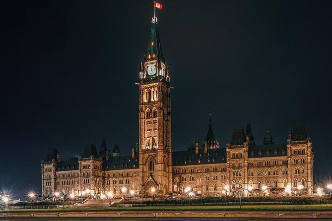 Ottawa Premium Night Driving Tour with River Cruise - The narrated drive: Parliament Hill, Nepean Point, and Supreme Court lights